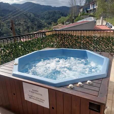 Love Holiday Suite 2 Tris Elies Luaran gambar