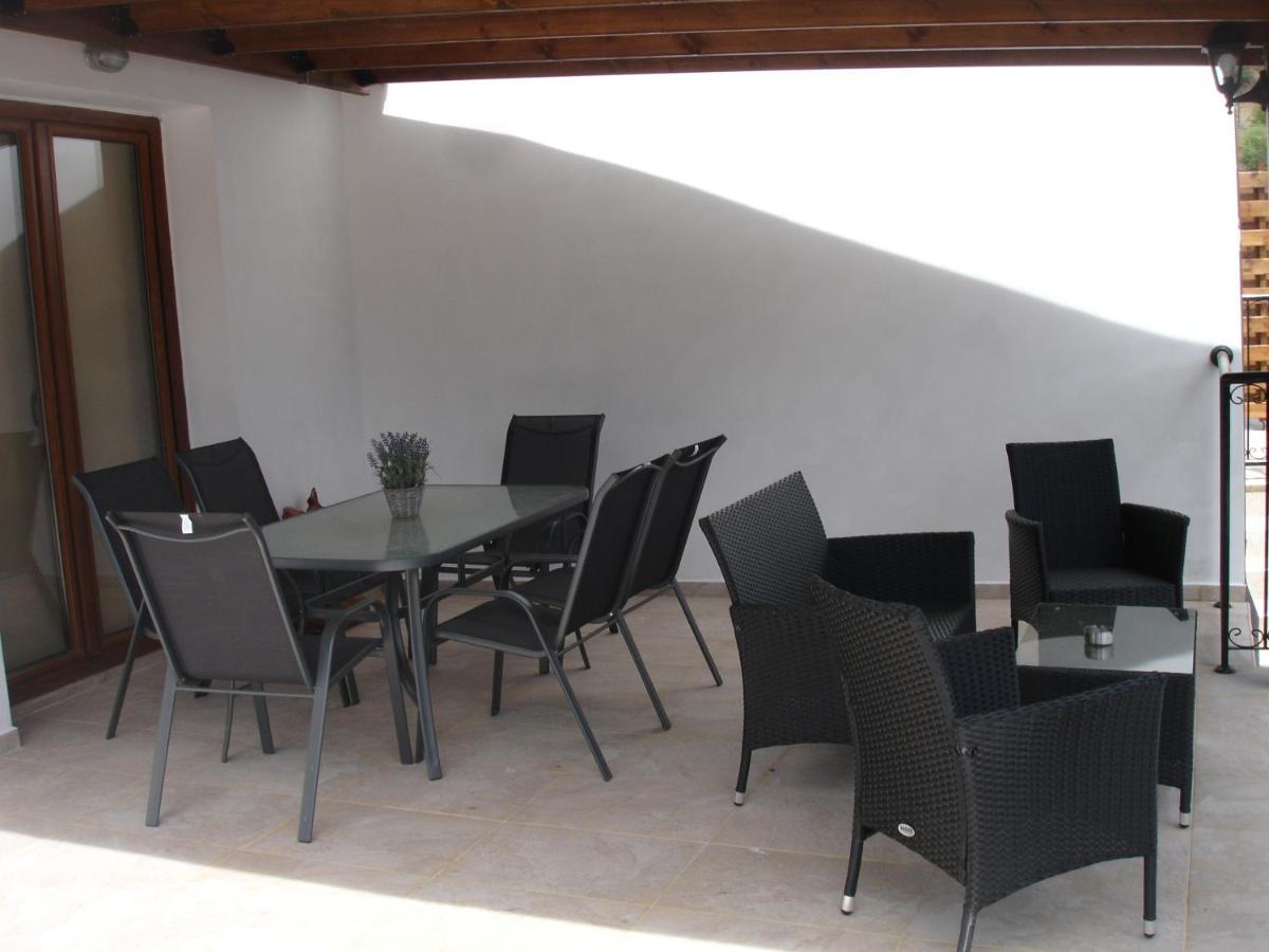 Love Holiday Suite 2 Tris Elies Luaran gambar
