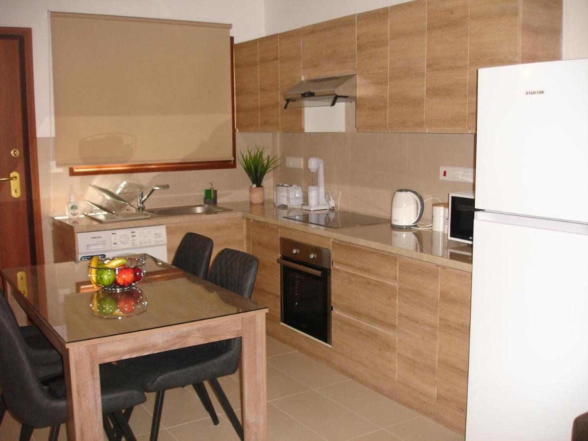 Love Holiday Suite 2 Tris Elies Luaran gambar