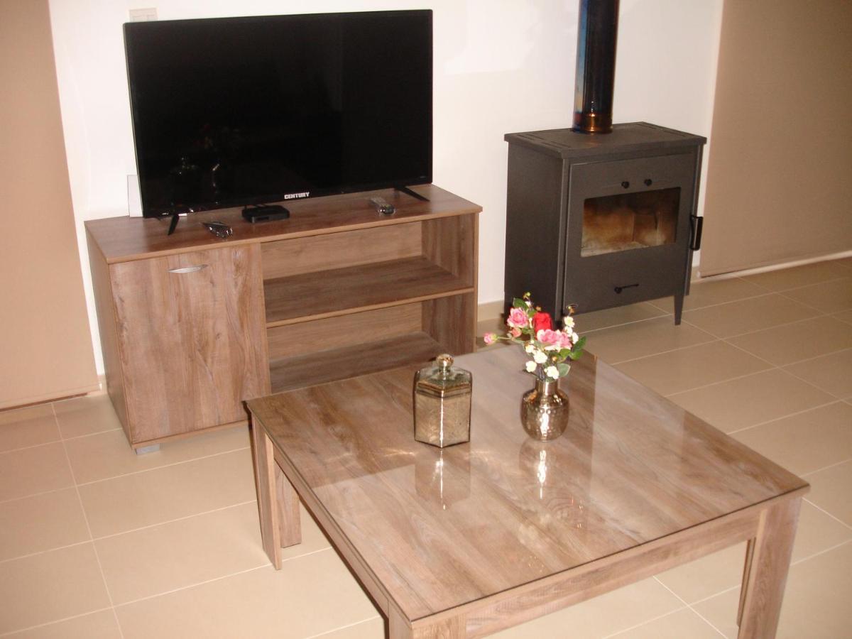 Love Holiday Suite 2 Tris Elies Luaran gambar