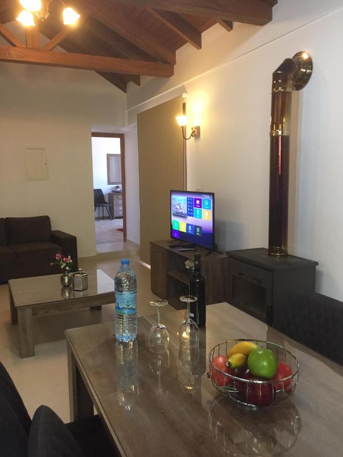 Love Holiday Suite 2 Tris Elies Luaran gambar